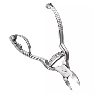 Coupe-ongles professionnel en acier inoxydable avec logo personnalisé de haute qualité par Gray Rocks - Product Image 1