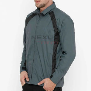 Chaqueta cortavientos impermeable personalizada de OEM para hombre, estilo callejero con cuello alto de gran tamaño, Fabricante Mayorista - Product Image 4