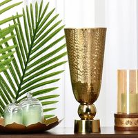 Vente en gros de vase de table à manger de style européen rétro décor royal vase d'art européen haut de gamme décoratif élégant
