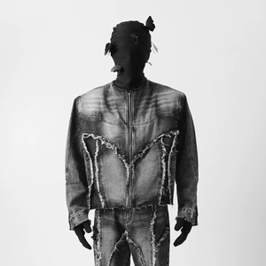 Veste en jean délavé pour homme, col montant, fermeture à bouton unique, détails effilochés, style streetwear, vêtement d'extérieur automne, respirant, séchage rapide - Product Image 1