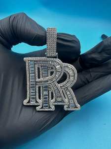 Colgantes y Dijes Personalizados con Letras RR, Joyería Fina Hip Hop para Hombre, Hechos a Mano, Chapados en Oro de 14K, Plata 925, Moissanita Baguette - Product Image 3