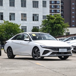Voiture d'<span class=keywords><strong>occasion</strong></span> à l'exportation : Hyundai Elantra 1.5L CVT Luxury Edition 2023, berline à transmission <span class=keywords><strong>automatique</strong></span>, sans accident, en stock - Product Image 3