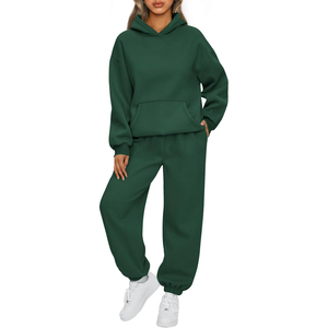 Ensemble de jogging personnalisé pour femmes, fabriqué au Pakistan, survêtement pour femmes, combinaison d'entraînement, ensembles de survêtement coupe ajustée - Product Image 1