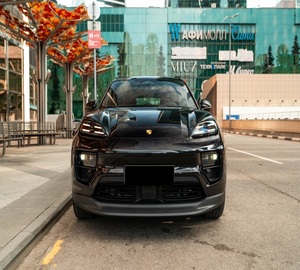 NEAT 2025, Macan 4 II, faible kilométrage, transmission automatique, toit ouvrant panoramique, éclairage LED, feux diurnes LED - Product Image 1