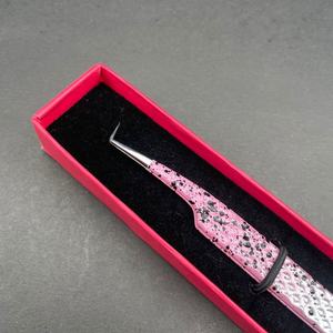 Pince à épiler professionnelle à 90 degrés bicolore à pointe pointue et poignée diamantée Cils en acier inoxydable massif avec logo personnalisé Vente en gros - Product Image 5