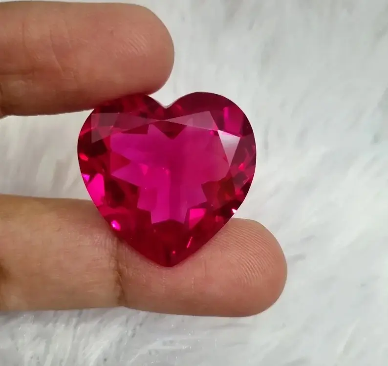 Lindo Rubi rosa quente | Rubi em forma de coração | Rubi 52 quilates & Facetado | Pingente de Pedras preciosas e joias personalizadas