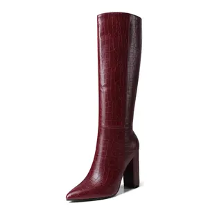 Bottes hautes pour femme en cuir grain crocodile à talon bloc, à bout pointu ou carré, légèrement rehaussantes, pour l'automne et l'hiver - Product Image 1