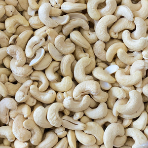 Venta Caliente de Anacardos W240 Crudos de Alta Calidad de Vietnam, Empaque de Marca Privada Disponible, Santiago - Product Image 1