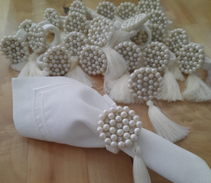 Servilletero hecho a mano con perlas, servilletero PARA CENA DE BODA - Product Image 1