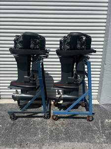 Moteur hors-bord d'occasion de qualité industrielle, paire 2001, 130 ch, 2 temps, arbre de 25 pouces, avec garantie de 3 ans - Product Image 2