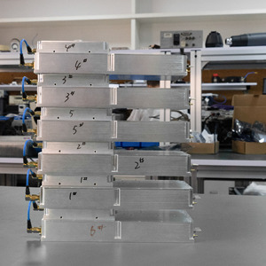 وحدة مكبر صوت محمولة مخصصة صغيرة الحجم بقدرة 100 واط وتردد 1-300 ميجاهرتز مع تقنية LDMOS RF PA ونظام GaN بقدرة 10 واط-20 كيلو واط، ملحق لطائرات FPV بدون طيار - Product Image 5