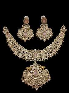 Ensemble de collier ras du cou antique AD avec boucles d'oreilles en plaqué or, bijoux de mariée en style Kundan, perle et Meenakari - Product Image 5