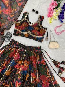 Último diseñador Organza Seda Floral Impreso Trabajo Lehenga Choli Por FabZone - Product Image 3