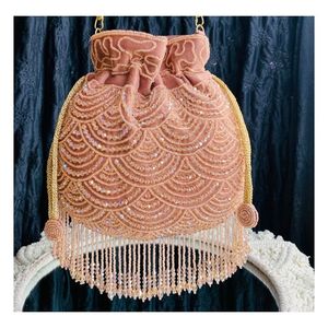 Impresionantes y hermosas bolsas POTLI de muñeca con cuentas de cristal embellecidas, trabajo de bordado de perlas para fiesta-desgaste/boda = 2024 - Product Image 1