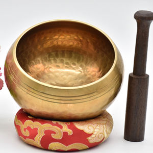 Cuenco tibetano de primera calidad con tamaño y diseño personalizados, hecho de metal para meditación de alta calidad, yoga, terapia de sonido E. T. C - Product Image 4