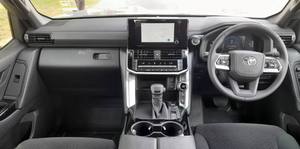 Toyota TLC 300 GX 3.3L Diesel Automatique Gris Foncé Robuste 2023, Conduite à Droite, Occasion, Toit Ouvrant, Démarrage à Distance, Intérieur Cuir - Product Image 5