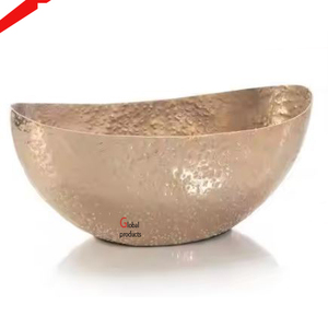 Bol de service à salade et à nourriture au design martelé doré de qualité supérieure pour restaurant et bar d'hôtel - Product Image 1