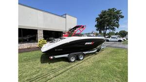 OFERTA DE MODA EN Moto Acuática Yamaha 252XE Twin 2022 con Motores de 1.8L HO (104 Horas), Sistema de Audio Wetsounds, Soportes para Wakeboard, + Remolque en Venta - Product Image 3