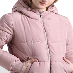 Veste matelassée en nylon et coton rembourrée, prix de gros, tissu respirant, couleur rose clair, style à fermeture éclair, à capuche, pour femmes - Product Image 2