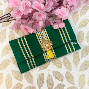 Pochette ethnique indienne en soie brodée style Rajasthani pour femme, idéale comme cadeau de mariage ou de remerciement (Sagun) - Product Image 5