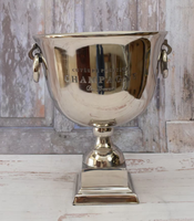 Seau à vin et à glace carré en aluminium argenté, durable et facile à nettoyer, en forme de trophée, pour fêtes et clubs, en gros, d'Inde