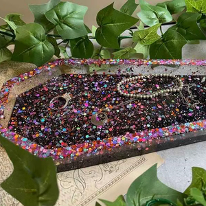 ถาดเรซิ่นตกแต่งหลากสี ถาดจัดระเบียบเครื่องสำอาง ของตกแต่งบ้าน ถาดเรซิ่นทรงรี ถาดวางของบนโต๊ะเครื่องแป้ง คุณภาพสูง - Product Image 1