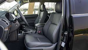 TOYO-TA PRA-DO VXR 4.0P 2023, en excellent état, prix équitable, doté d'un 4x4 permanent et d'un contrôle de vitesse en marche arrière - Product Image 6