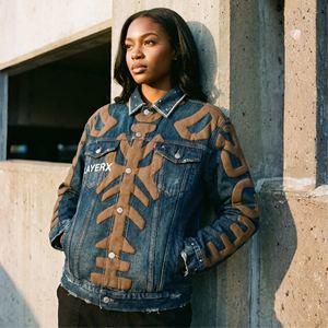 แจ็คเก็ตเดนิมผู้หญิงสไตล์ Y2K งานปักลาย 3 มิติ แต่งขอบคอประดับเพชร สไตล์สตรีทแวร์ขาดๆ แบบวินเทจ สำหรับฤดูใบไม้ร่วง - Product Image 2