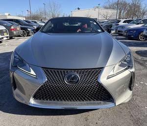 Lexus LC 500 Cabriolet Gris 2023 d'occasion avec toit ouvrant, démarrage à distance, sièges en cuir, pack premium, jantes en alliage R18, feux LED - Product Image 1