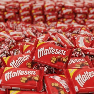 Bonbons au chocolat, centre croustillant au malt, chocolat au lait lisse, chocolat sucré, 100% original, idéal pour les fêtes - Product Image 6