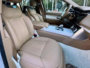 Range Rover P530 SV LWB 2022 Usado en Buenas Condiciones - Product Image 5