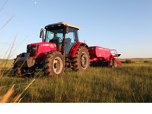 Tractor Massey Ferguson MF1204xtra 4WD de Segunda Mano, 1750 kg, 40001-50000 Horas, Amplio Suministro - Product Image 2