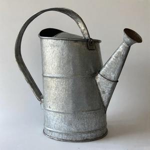 Regadera de acero galvanizado ecológica con base reforzada y acabado sin óxido para años de uso confiable en el jardín - Product Image 6