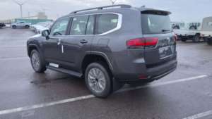 Sin Accidentes, Auto Usado TOYOTA LANDCRUISER 300 V6 VXR <span class=keywords><strong>ZX</strong></span> de 7 Plazas, Motor Turbo, Autos Usados Listos para Enviar a Todo el Mundo - Product Image 3