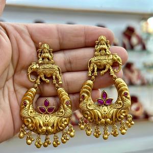 ต่างหูแบบห่วงเคลือบทองคุณภาพสูงสไตล์ชาติพันธุ์สำหรับผู้หญิงและเด็กผู้หญิง เหมาะสำหรับงานแต่งงานและงานปาร์ตี้ - Product Image 1