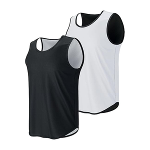 Uniforme de Baloncesto Personalizado de Alta Calidad – Camiseta y Pantalones Cortos Sublimados 100% Poliéster - Product Image 6