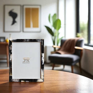 Cadre photo moderne rustique en incrustation d'os fait à la main avec un design luxueux personnalisable pour le dessus de table, la chambre à coucher ou un cadeau - Product Image 2