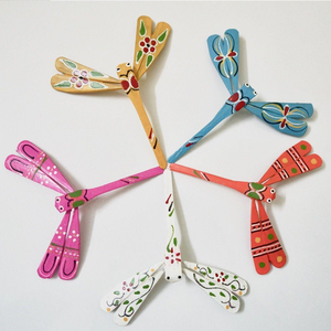 Animal de libélula de bambú pintado a mano, decoración ecológica para el hogar, adorno de equilibrio hecho en Vietnam - Product Image 3