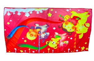 Manta polar ecológica lisa Coral de alta calidad para niños, poliéster suave y acogedor de punto para jugar a dormir, fabricada en la India - Product Image 4