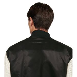 Chaqueta Universitaria de Color Fleece con Bordado Chenille, Parches y Mangas de Cuero, Estilo Letterman de Baloncesto para Unisex - Product Image 4