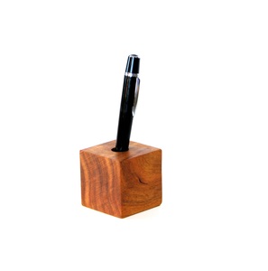 Porte-stylo carré en bois au design personnalisé, prix de gros abordable, boîte à crayons en bois pour bureau ou maison, utilisable comme accessoire de table - Product Image 4