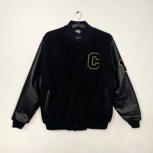 Veste universitaire en laine pour hommes, motif baseball brodé sur mesure, veste d'extérieur à capuche et à manches en cuir, emballage unique, rue principale - Product Image 6