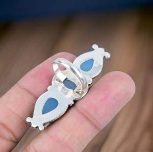 แหวนชั้นดีเงินสเตอร์ลิงทำด้วยมือ925พลอยคาลซิโดนีธรรมชาติดีไซน์คลาสสิกไม่เหมือนใครสำหรับงานแต่งงานนิรันดร์ที่กำหนดเอง - Product Image 2