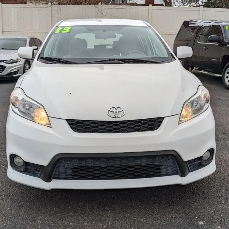 Voiture d'occasion 2013 pour toyota MA TRIX LHD