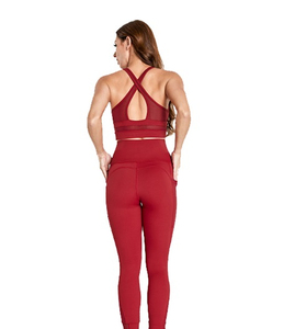 Qualité supérieure Logo personnalisé Femmes Vêtements de sport Leggings et hauts de yoga Ensemble de fitness yoga à vendre - Product Image 4