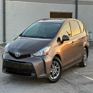 Toyota Prius v Two FWD 2017 - Product Image 1