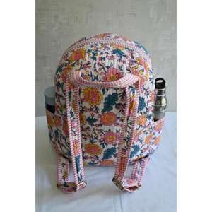 Mini sac à dos léger en coton imprimé à la main en Inde avec fermeture à glissière, imprimé floral fait à la main, sac de voyage et d'école - Product Image 5
