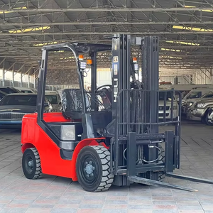 Chariots élévateurs diesel 4x4 tout terrain de 2 tonnes d'occasion au meilleur prix, état neuf, bonne qualité avec moteur EPA Eur5, garantie de 2 ans - Product Image 1