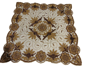 Nappe florale décorative rectangle brodé en dentelle et couverture de table carrée pour les repas élégants à la maison et les occasions spéciales - Product Image 2