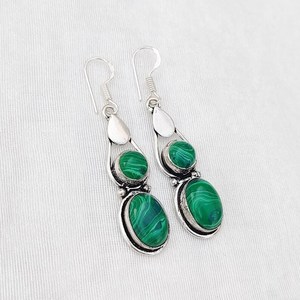 Pendientes Colgantes de Malaquita Multicolor, Plata 925, Hechos a Mano, Joyería Boho, Pendientes de Cristal Verde, Regalo para Mamá - Product Image 1